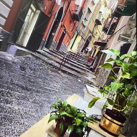 Casa Mari' Centro Storico Vicino Hotel Caracciolo Неаполь Экстерьер фото